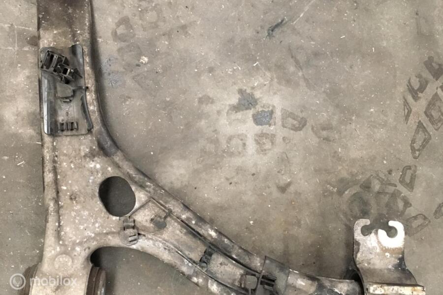 Draagarm rechts Mercedes A-klasse W176('12-'18) A2463304800