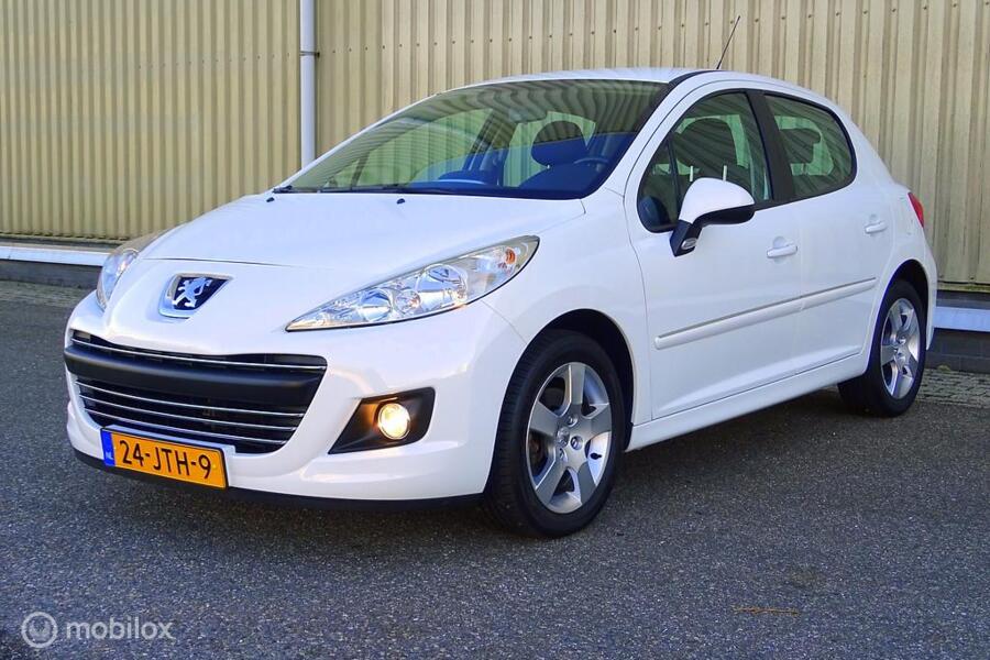 Peugeot 207 1.6 VTi Première