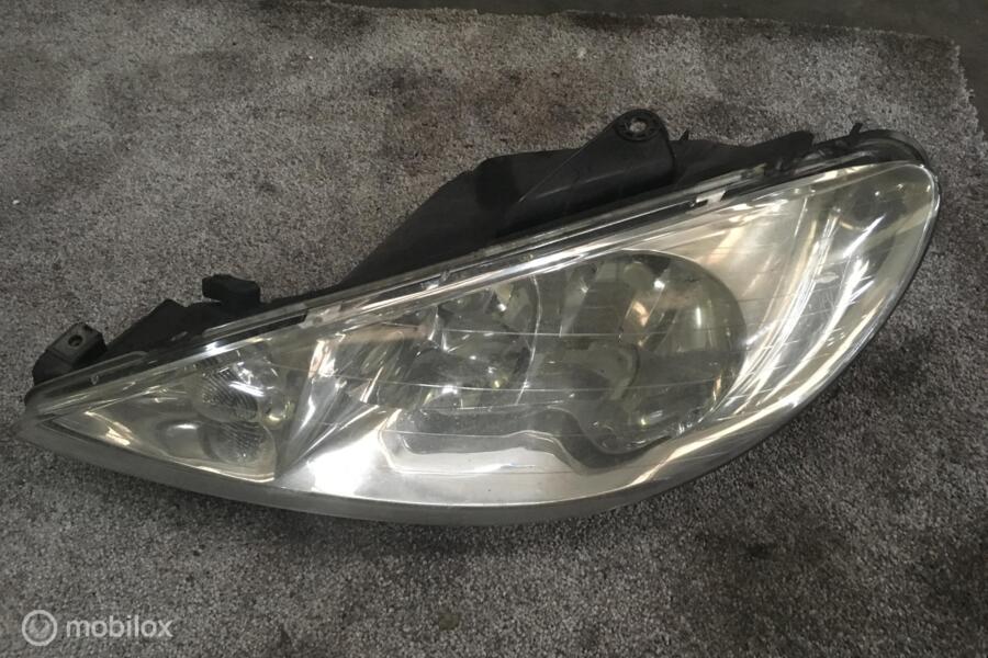 Koplamp links Peugeot 206 ('98-'09)