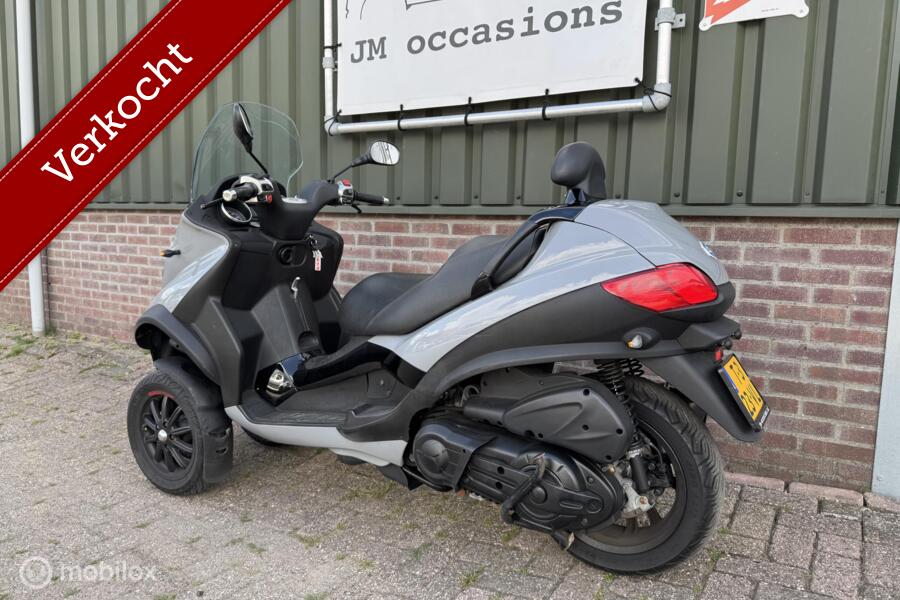 Piaggio 400 LT MP3|Nardo Grey|B-rijbewijs|Alarm|Akrapovic|