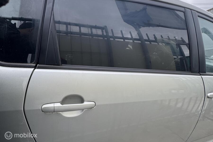 rechtsachter deur grijs Toyota Corolla Verso ('02-'06)
