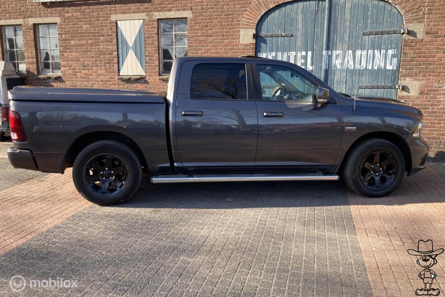 Dodge Ram 1500 5.7 V8 Crew Cab sport GEREVISEERDE motor BTW