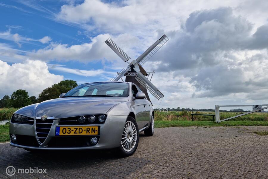 Alfa Romeo 159 1.8 MPI ONGELOOFLIJK MOOI TECH. 100%