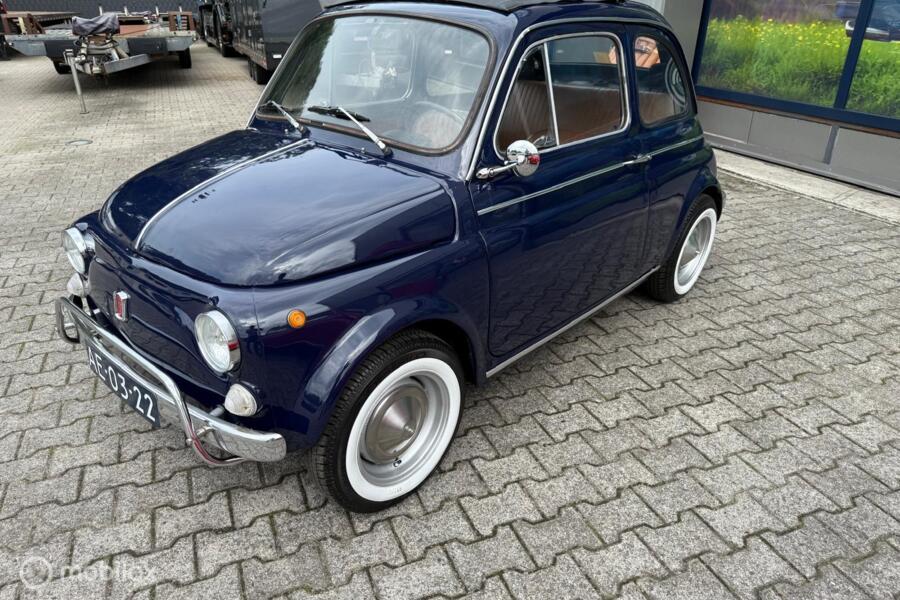 Fiat 500 L BJ1969 600cc met White wall banden