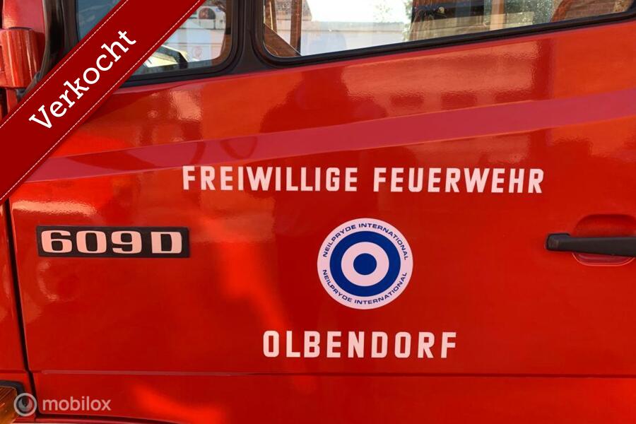 verkocht  Mercedes 609 Vario  Gratis C rijbewijs!!