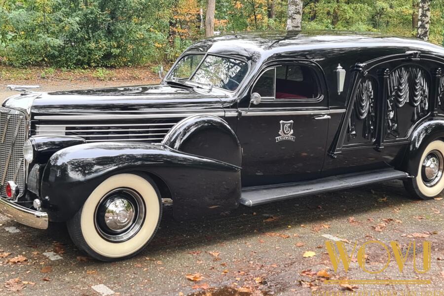 Cadillac  S&S Damascus carved hearse 1938