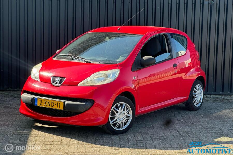 Peugeot 107 1.0-12V XR