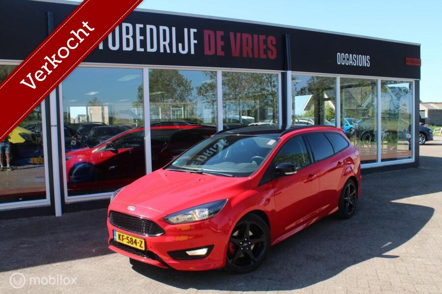 Ford Focus Wagon 1.5 Red Edition 18Inch/Trekhaak/NAP/Cruise