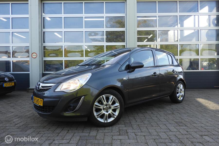 Opel Corsa 1.2 Cosmo , airco , cruise , leder