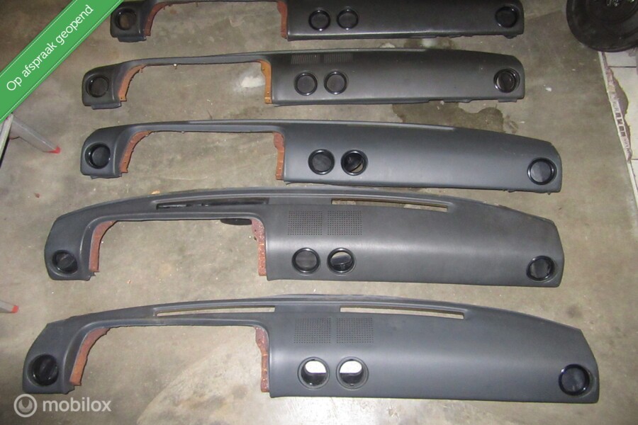 Dashboard Opel Manta B zwart grijs bruin , bj 1975 t/m 1990