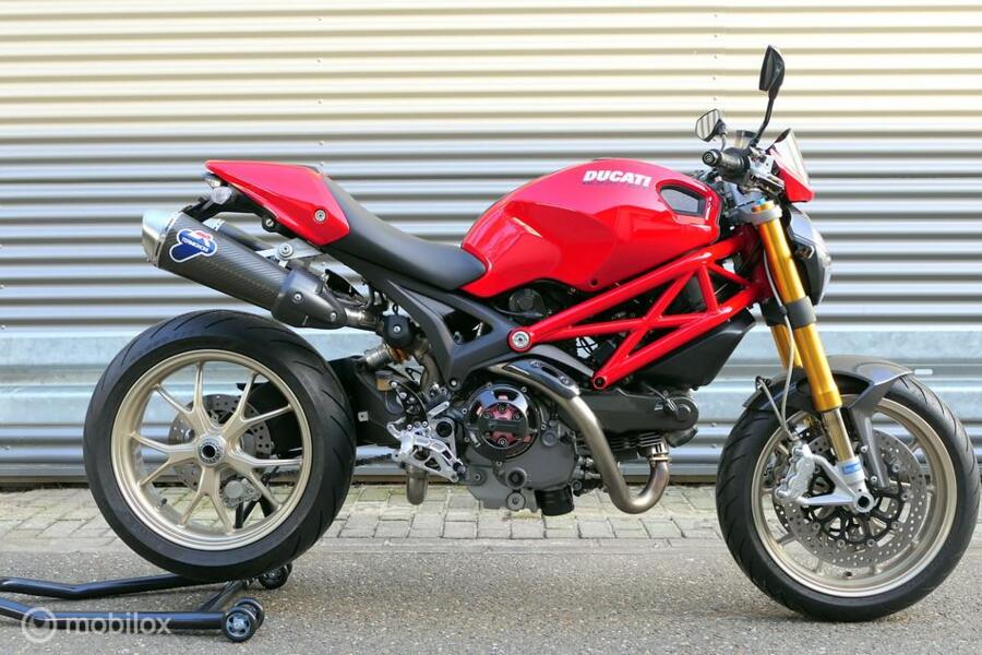 Ducati Monster 1100 S