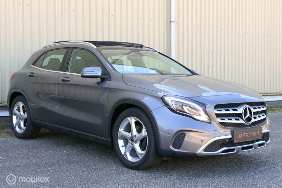 Mercedes-Benz GLA 200 - panodak - LED - 2e set wielen - navigatie