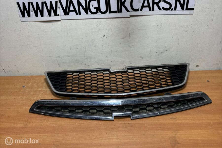 Grill  zwart Chevrolet Spark ('10-'14)