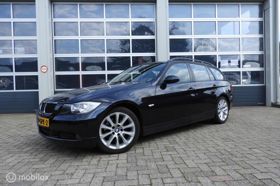BMW 3-serie Touring 318i Business Line