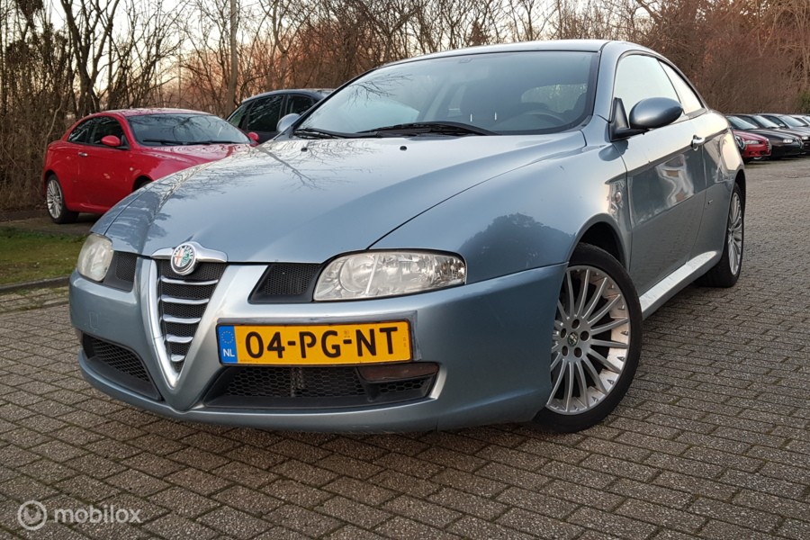 Alfa Romeo GT 1.9 JTD Distinctive