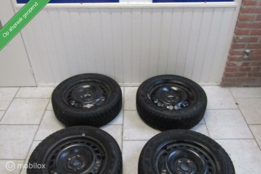 Stalen velgen set met winterbanden vw polo bj 09 t/m 15