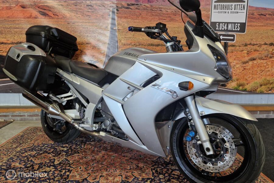 DIKKE Yamaha FJR 1300 + 3-delige kofferset FJR1300