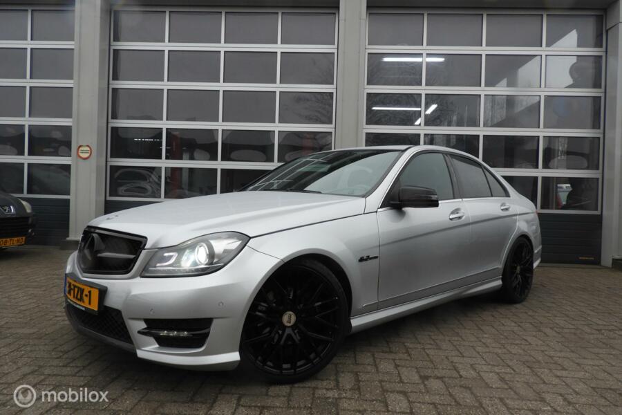 Mercedes C-klasse 180 Avantgarde C63 Pakket