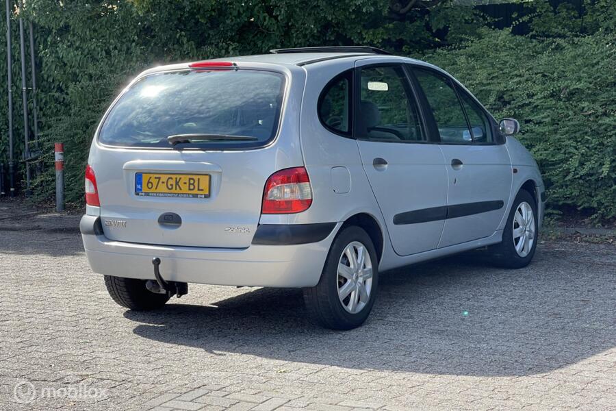Renault Scenic 1.6-16V RXT