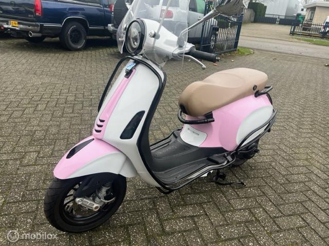 Vespa Snorscooter Primavera 4T
