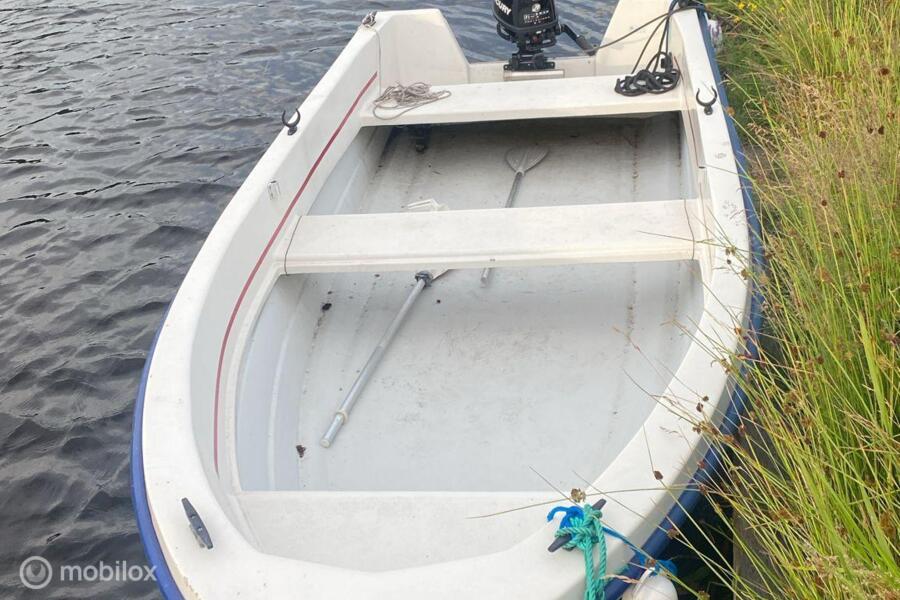 Wato 410 / Vis Toerboot / 5 pk 4takt mercury motor / Trailer