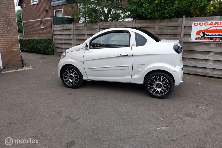 Microcar Brommobiel M.GO F8C DCI