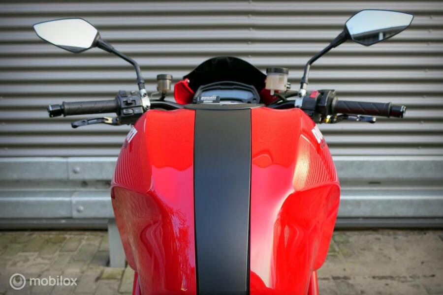 Ducati Monster 1100 S