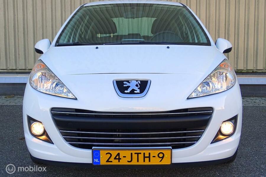 Peugeot 207 1.6 VTi Première