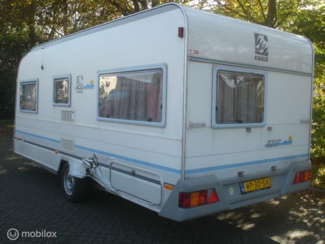 Knaus 440813 Azur 440 Rondzit - Toilet - Vastbed. Zijschade
