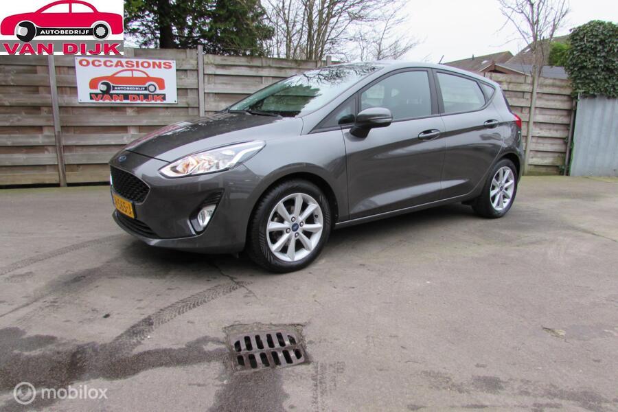 Ford Fiesta 1.1  Navi ,PDC, LM velgen