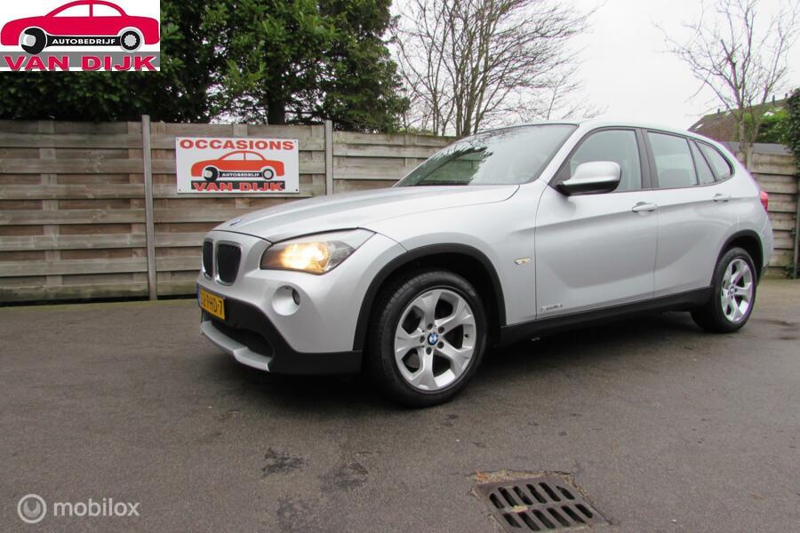 BMW sDrive18i Executive NAP Trehaak Navi.