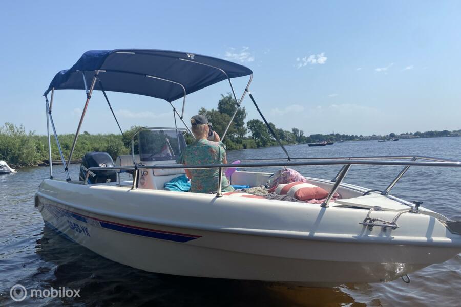 Aquamar Samoa 19FT /580x225/ 90 pk Motor /Ruime console boot