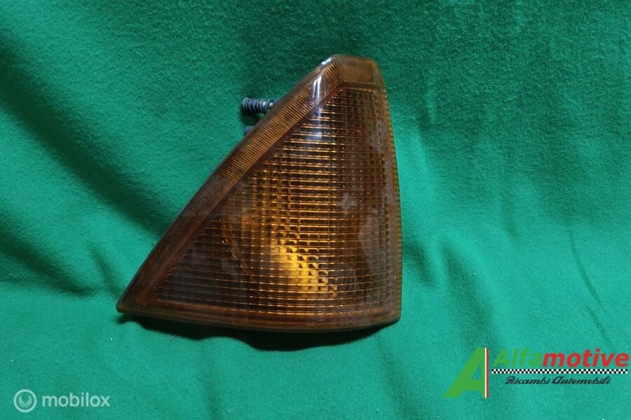 Knipperlicht voor links origineel oranje rechts Alfa Romeo 75 ('85-'93) 16291748