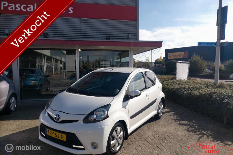 Toyota Aygo 1.0 VVT-i airco lm velgen apk