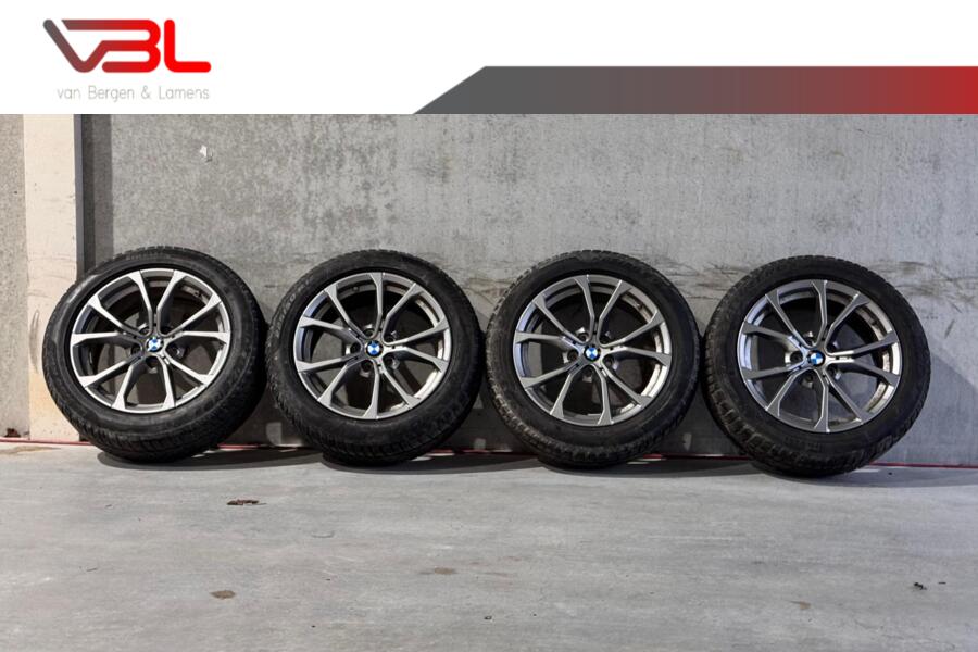 Org. BMW winterbandenset op Pirelli Runflat 225/50R17 TPMS