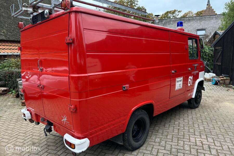 Mercedes 408 Wegenbelasting vrij 1975 Brandweer Camper?