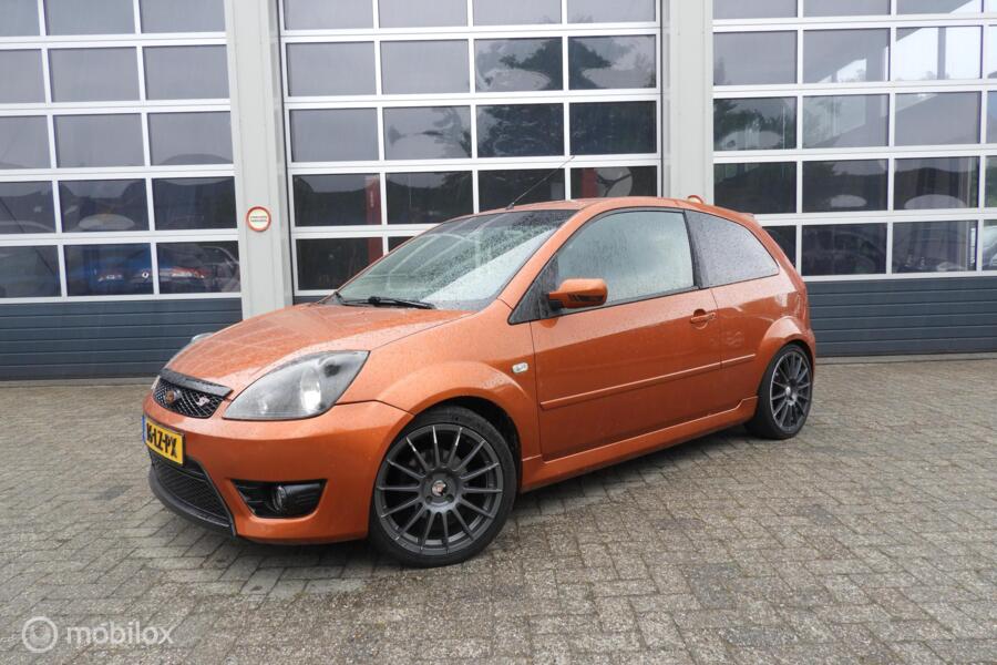 Ford Fiesta 1.25-16V ST-Line Pakket , inruilkoopje!