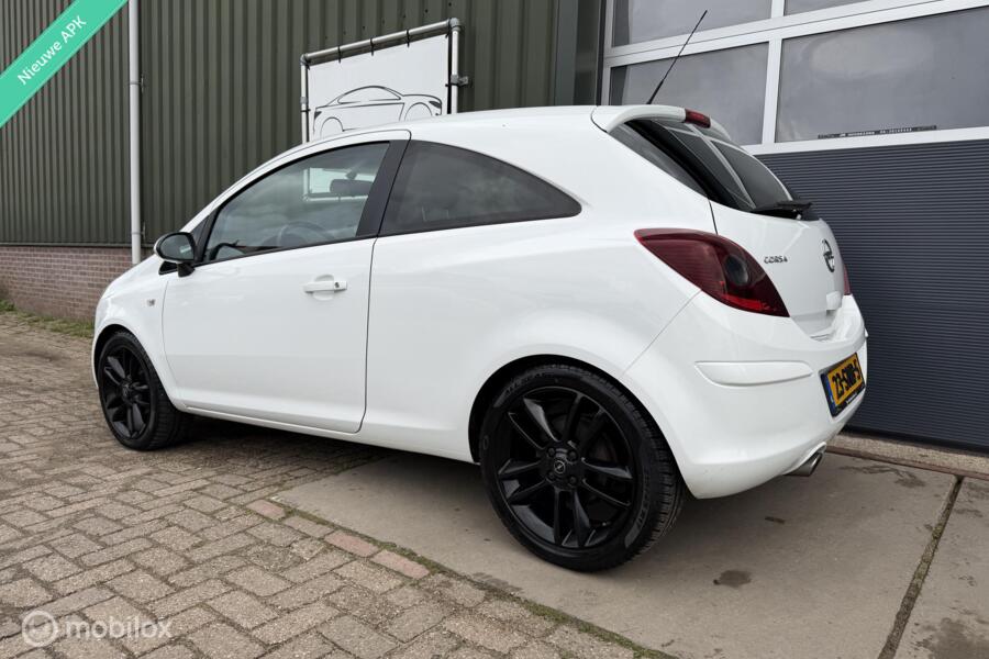 Opel Corsa 1.4-16V Sport|Airco|Cruise|Lm velgen|Getint glas|