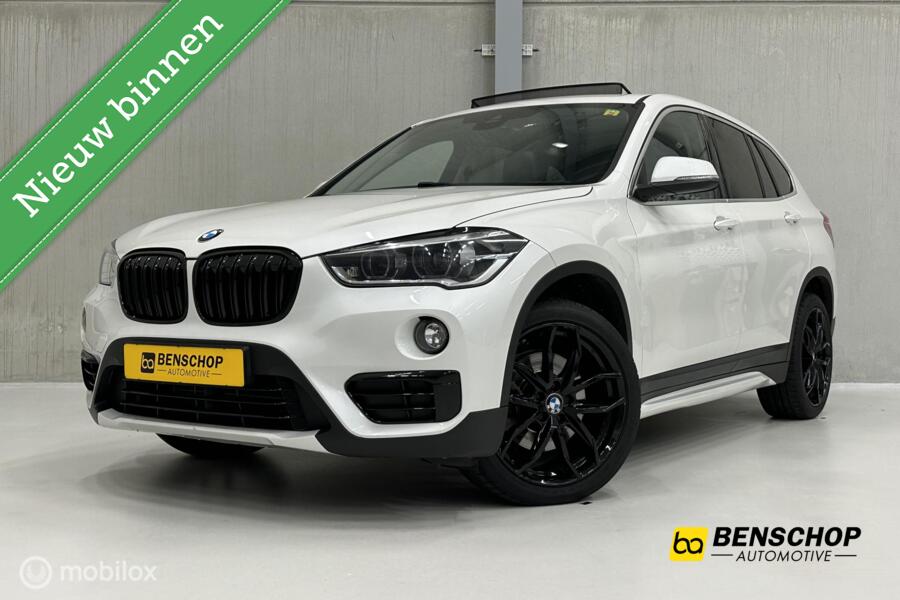 BMW X1 sDrive20i Sportline Schuifdak Automaat Navi Leer Camera LED