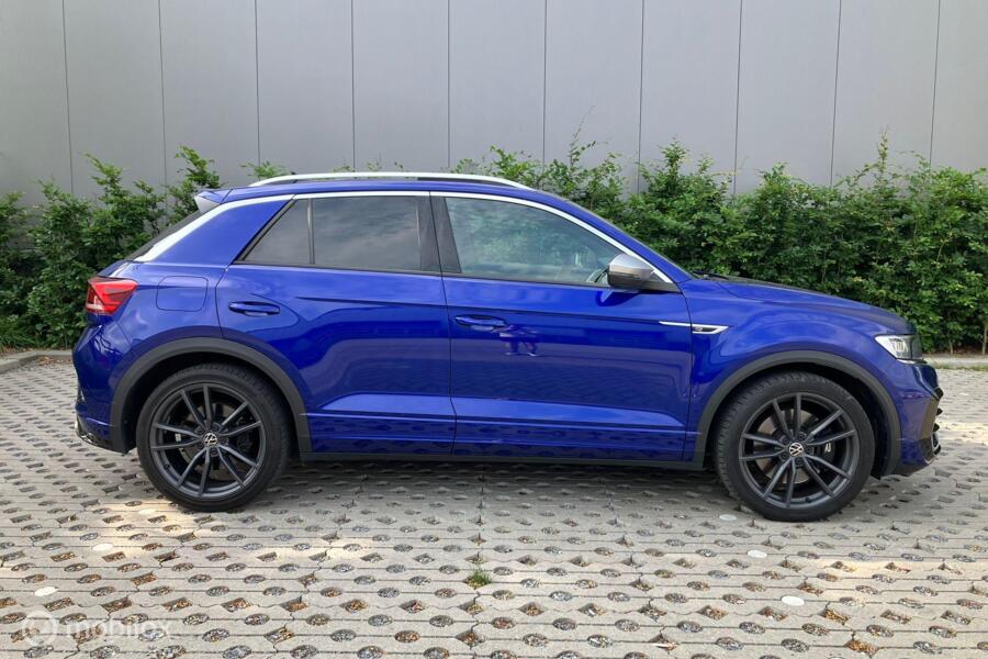 Volkswagen T-Roc 2.0 TSI 4Motion R  Akrapovic Carplay
