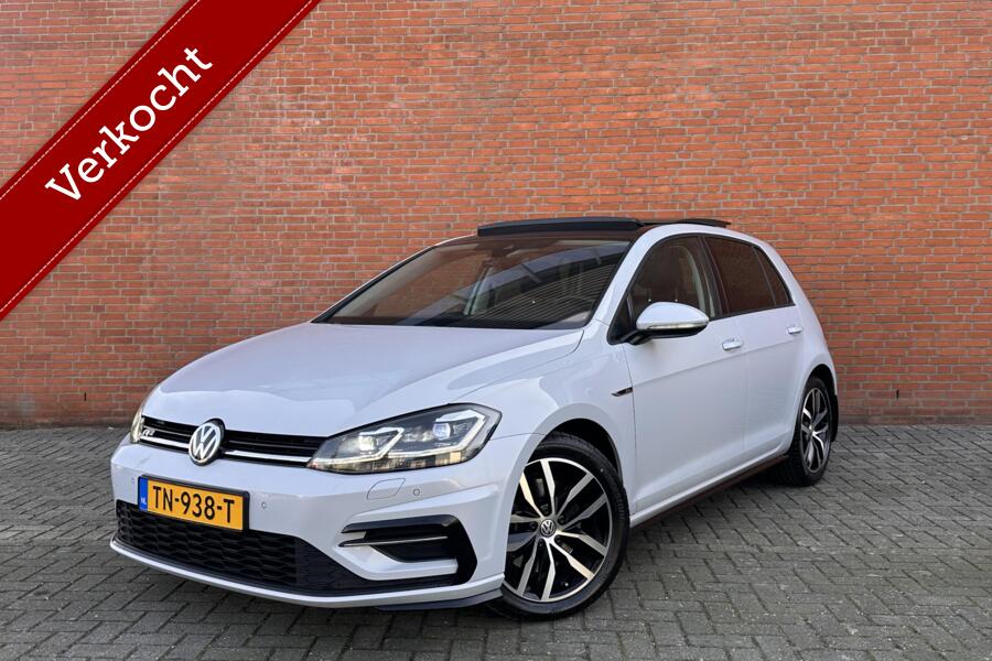 Volkswagen Golf 1.5 TSI Highline Business R|PANO|CARPLAY