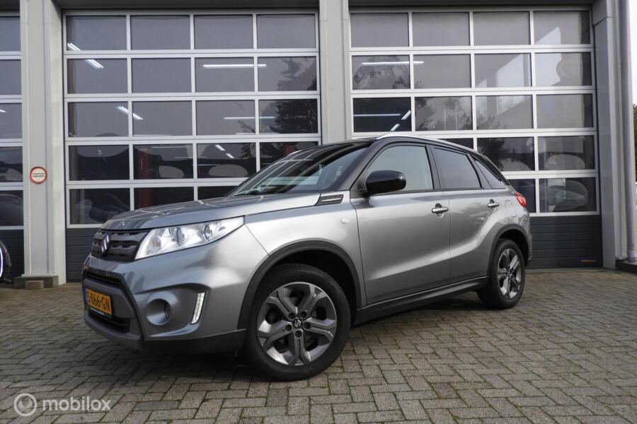 Suzuki Vitara 1.6 Exclusive , Navi , Camera
