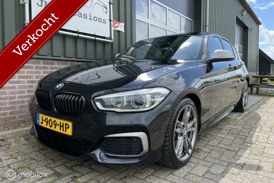 BMW 1-serie M135i xDrive High Executive|Pano|DAB|Leer|HK audio
