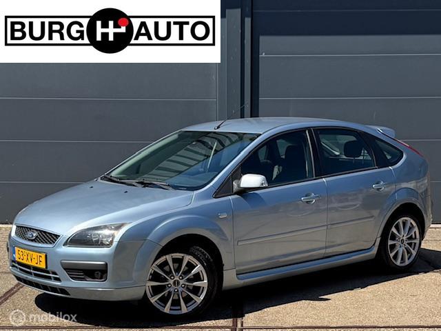 Ford Focus 1.6-16V Titanium 5 deurs - ECC - CRUISE CONTROLE - VERWARMDE VOORRUIT + VOORSTOELEN - 17" LMV - PDC ACHTER - EL. RAMEN + SPIEGELS + BEST. STOEL - NAP - NL AUTO - APK T/M 13-01-2026 -