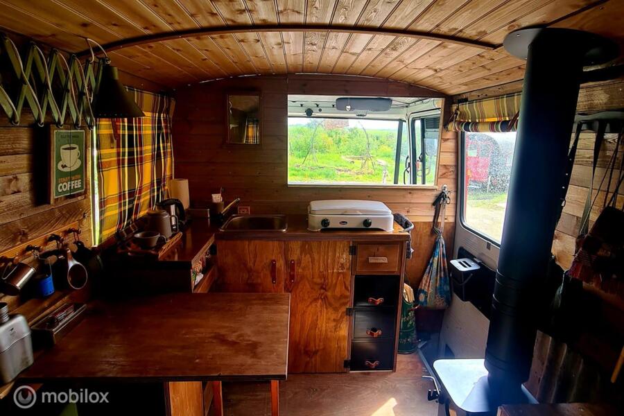Verkocht Mercedes 409 kant en klare camper brandweer