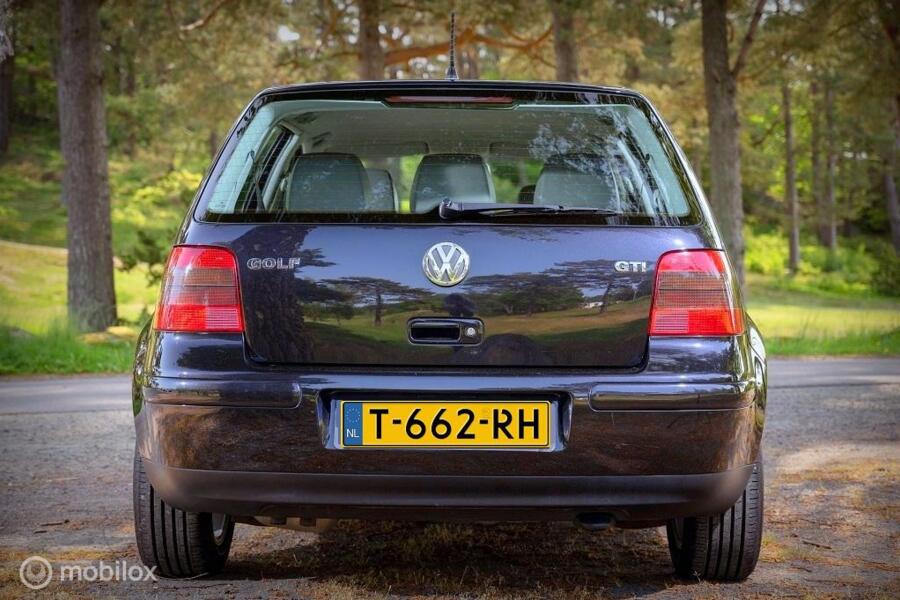 Volkswagen Golf 1.8-20V GTI Turbo - uniek