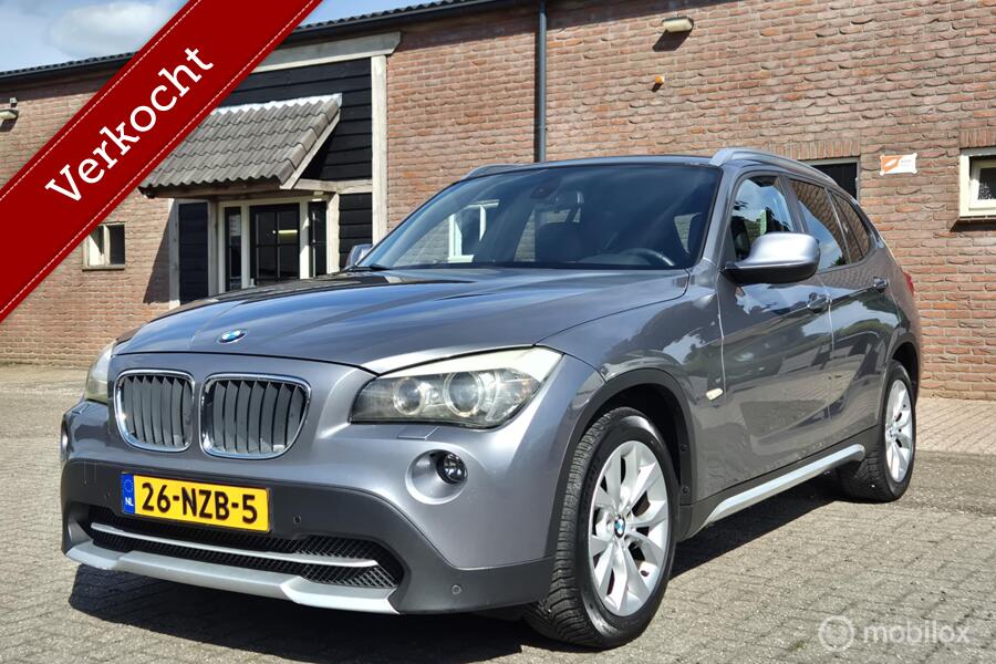 BMW X1 sDrive18i Executive navi PDC AUT Xenon