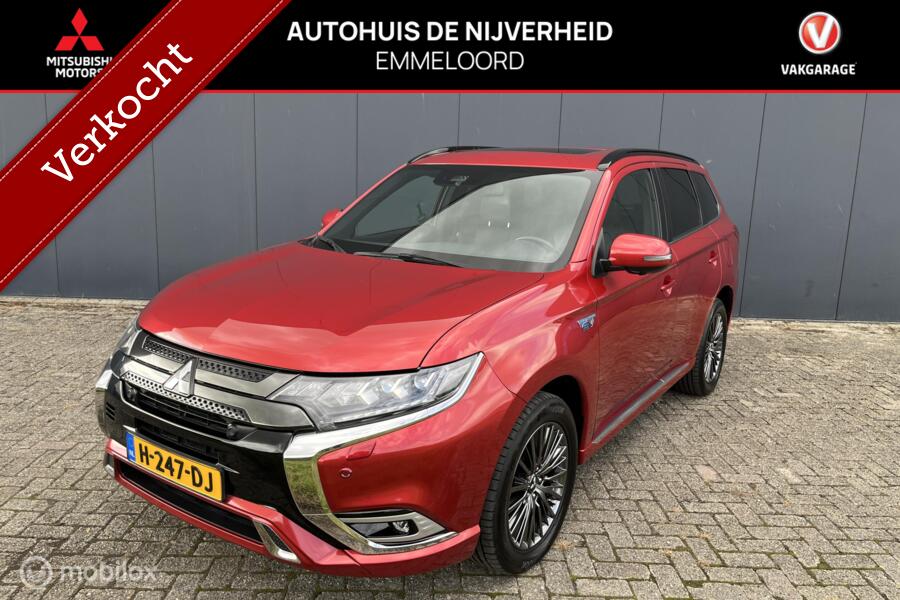 Mitsubishi Outlander 2.4 PHEV S-Edition TREKHAAK CARPLAY