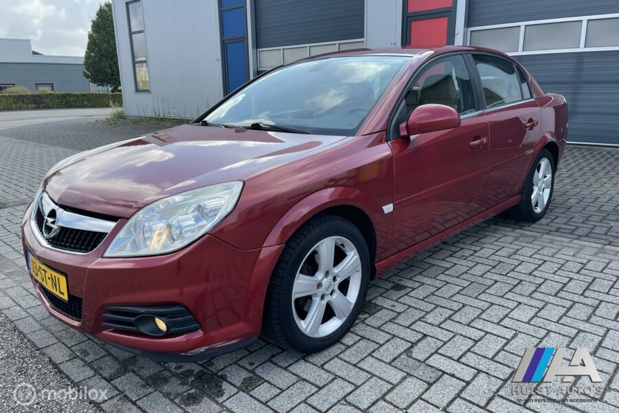 Opel Vectra 1.8 16V Executive 2006 | 17"| Leder | Clima | Apk