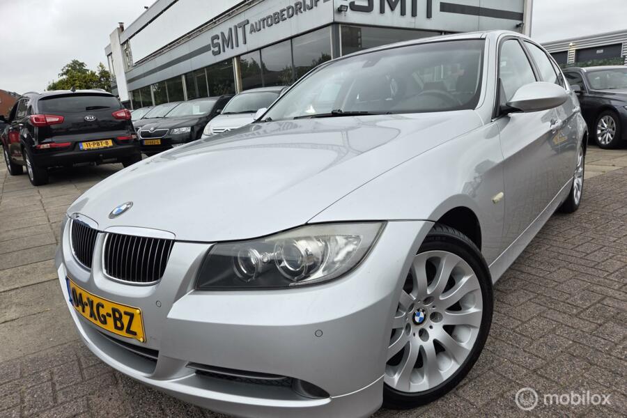 BMW 3-serie 330xi High Executive Aut/Leder/Nav/Xenon/Schuifd